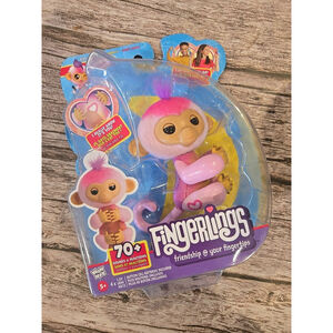 Fingerlings Interactive Baby Monkey Harmony Pink Touch Reacts 70 + Sounds (219)